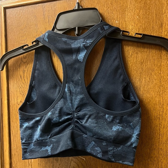 Gymshark Adapt Camo Seamless Racer Back Sports Bra - Savanna | Navy EUC! - Picture 10 of 15